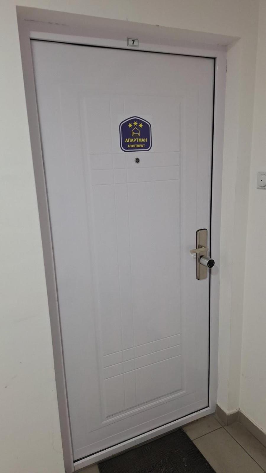 Dream Rental Pirot Apartman Exterior photo